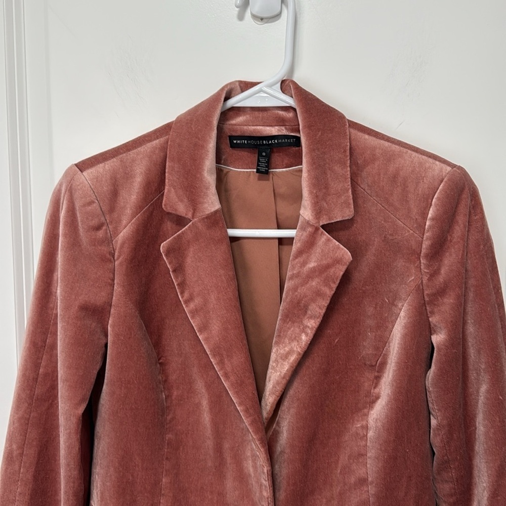 White House Black Market Plush Pink Velvet Long Sleeve Blazer size 0 - Picture 5 of 13